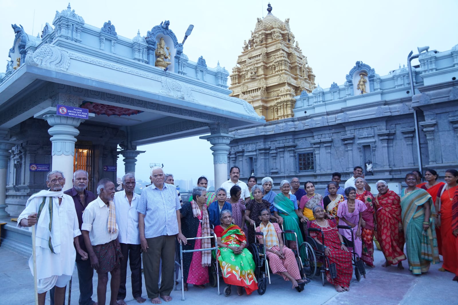 Residents of Vanaprastam on a temple visit